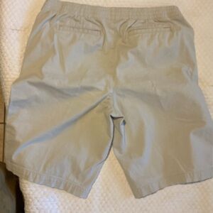 Lands' End women Flat Front Shorts - Light creamy